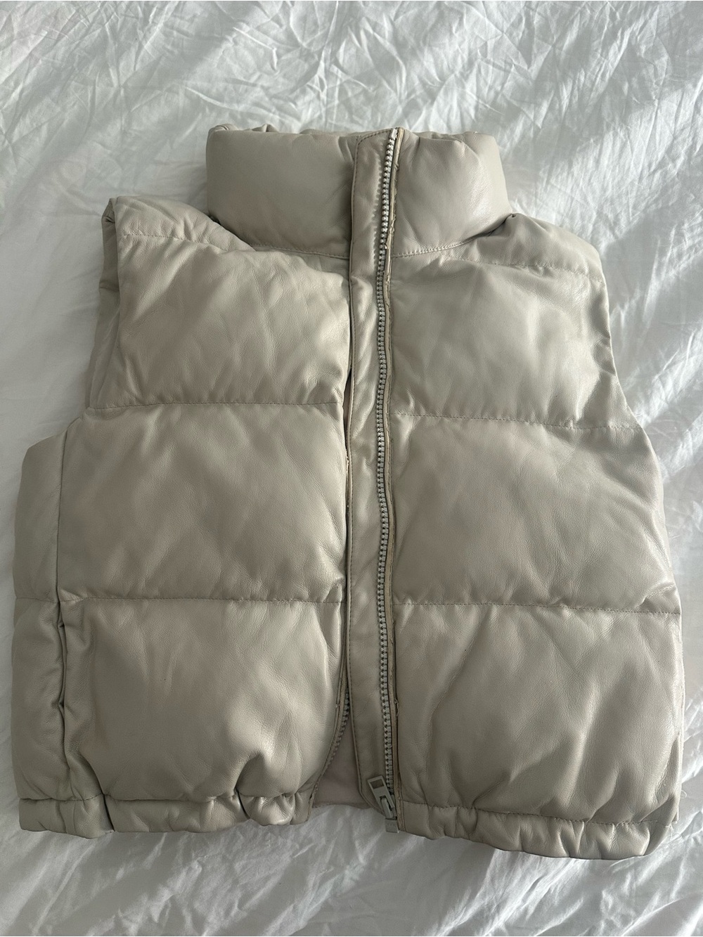 Aritzia Cream Puffer Gilet